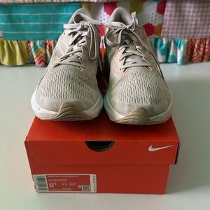 Nike Zoom Winflo 7, Women’s size 8.5